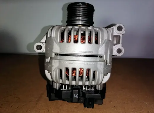 Alternator, widok przedni