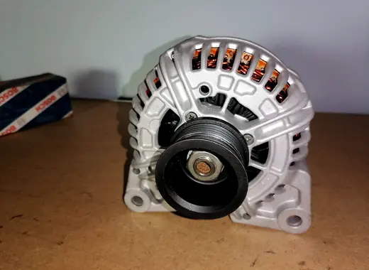 Alternator z kołem pasowym